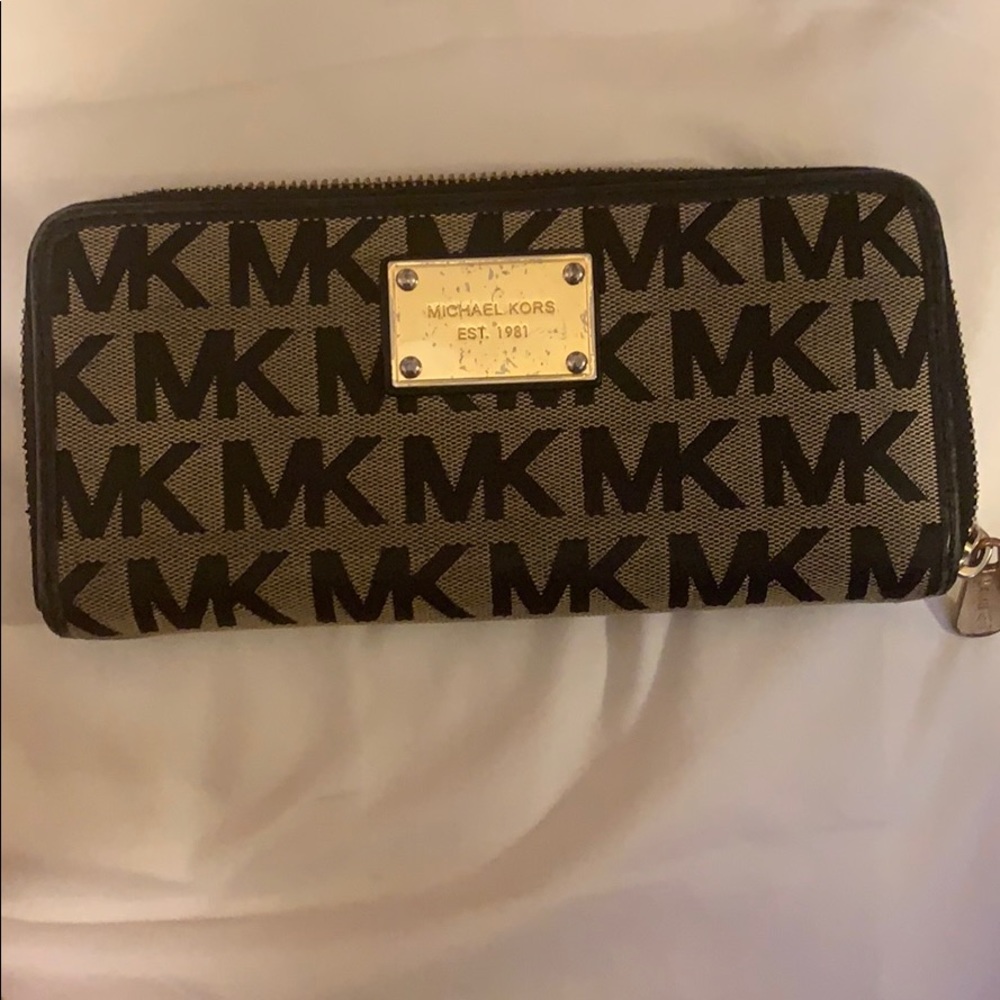 Michael Kors wallet
